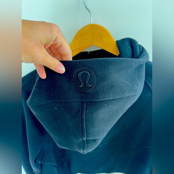 Lululemon Scuba Crop fleece hoodie size XS/S - Picture 3 of 3